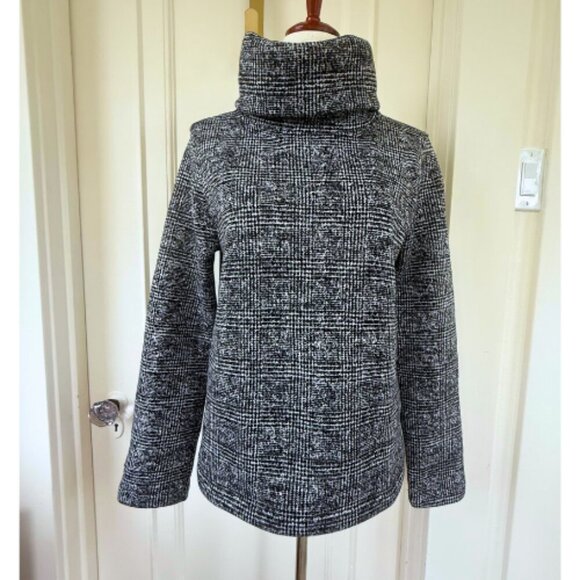 J. CREW Black Printed Funnel Neck Pullover Size M - Picture 3 of 9